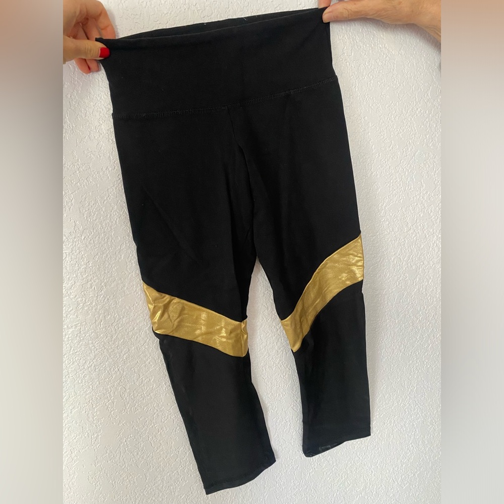 Strut - this X Barry’s Bootcamp capri leggings